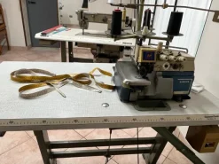 Macchina da cucire taglia e cuci