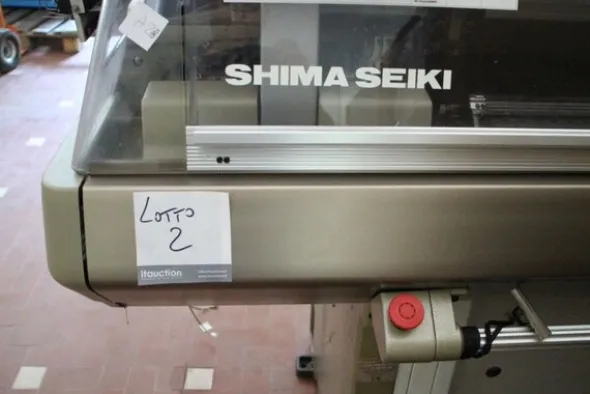 2#5591 Macchina da filato Shima Seiki e ferri da stiro Sewoong