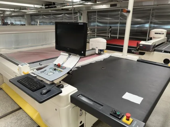 3#7821 Macchina da taglio automatica Galileo VT2500