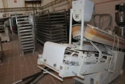 17#3961 Macchina formatrice per pane Esmach
