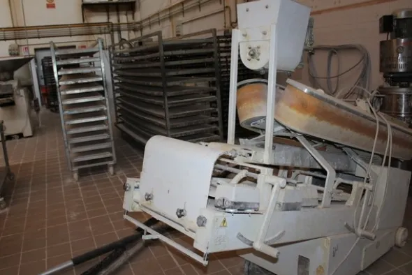 17#4902 Macchina formatrice per pane Esmach