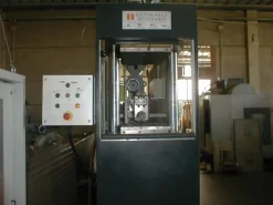 Macchina inizione eva  pvc