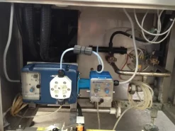 MACCHINA LAVA ATTREZZI E BOTTIGLIE – TECNIPLAST