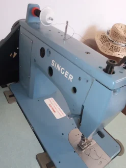 Macchina per cucire SINGER 20u Professional