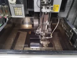 Macchina per elettroerosione a filo SODICK AQ325L