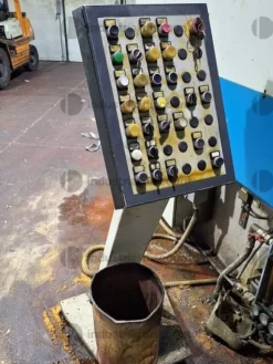 2#9818 Macchina per pressofusione Agrati