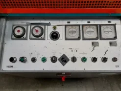 7#6439 Macchina per stampaggio a iniezione Presma