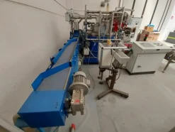 88#6439 Macchina per stampaggio a iniezione FLK