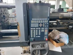 2#8176 Macchina per stampaggio plastica Sandretto