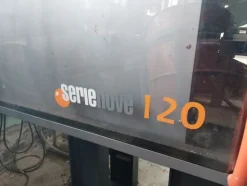 2#8176 Macchina per stampaggio plastica Sandretto