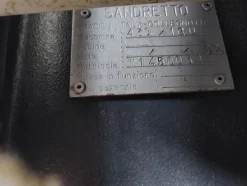 2#8176 Macchina per stampaggio plastica Sandretto