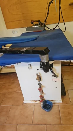 macchina per stiro professionale