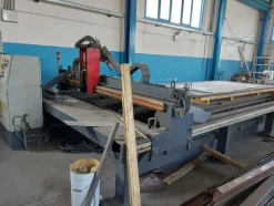 1#8607 Macchinari da carpenteria e arredi per uffici e autocarri