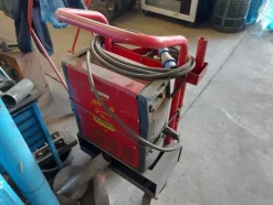 1#8607 Macchinari da carpenteria e arredi per uffici e autocarri