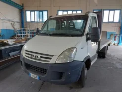 1#8607 Macchinari da carpenteria e arredi per uffici e autocarri