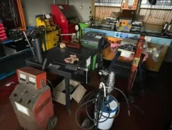 5#6473 Macchinari e attrezzature da officina meccanica per macchine agricole e arredi da ufficio