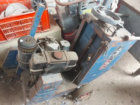 2#7957 Macchinari e attrezzature da cantiere