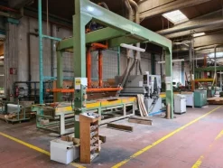 3#6224 Macchinari e attrezzature per la produzione di pannelli semilavorati