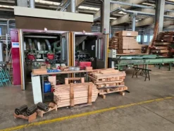 3#6224 Macchinari e attrezzature per la produzione di pannelli semilavorati