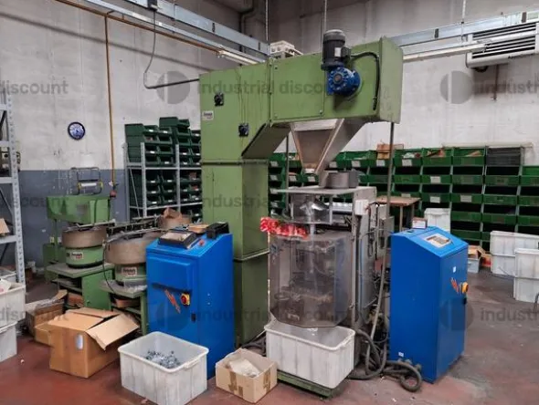 1#9818 Macchinari e attrezzature per lavorazioni metalliche e carrelli elevatori