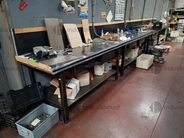 1#9818 Macchinari e attrezzature per lavorazioni metalliche e carrelli elevatori