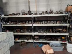 1#9818 Macchinari e attrezzature per lavorazioni metalliche e carrelli elevatori