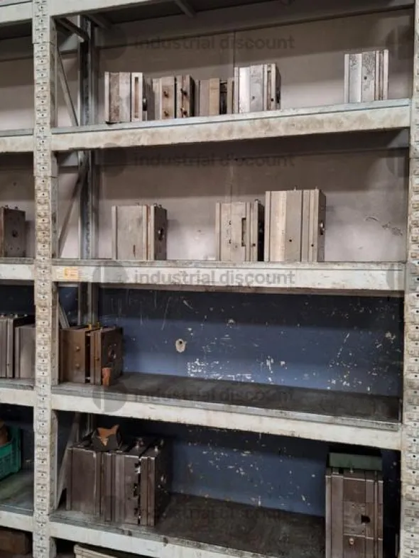 1#9818 Macchinari e attrezzature per lavorazioni metalliche e carrelli elevatori