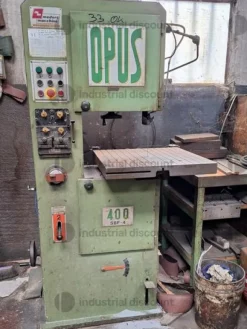 1#9818 Macchinari e attrezzature per lavorazioni metalliche e carrelli elevatori