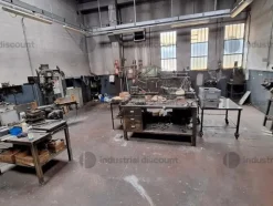 1#9818 Macchinari e attrezzature per lavorazioni metalliche e carrelli elevatori