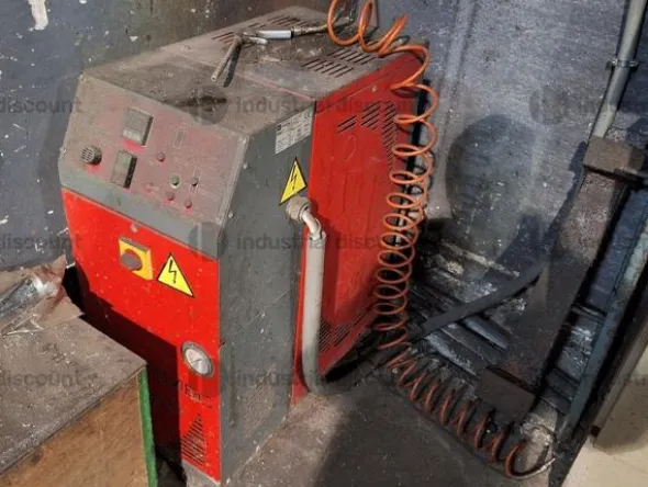 1#9818 Macchinari e attrezzature per lavorazioni metalliche e carrelli elevatori