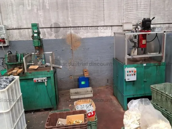 1#9818 Macchinari e attrezzature per lavorazioni metalliche e carrelli elevatori