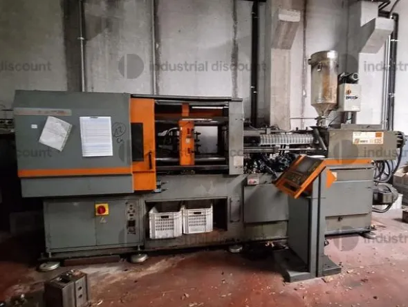 1#9818 Macchinari e attrezzature per lavorazioni metalliche e carrelli elevatori