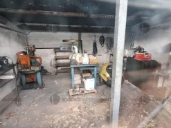 1#9818 Macchinari e attrezzature per lavorazioni metalliche e carrelli elevatori