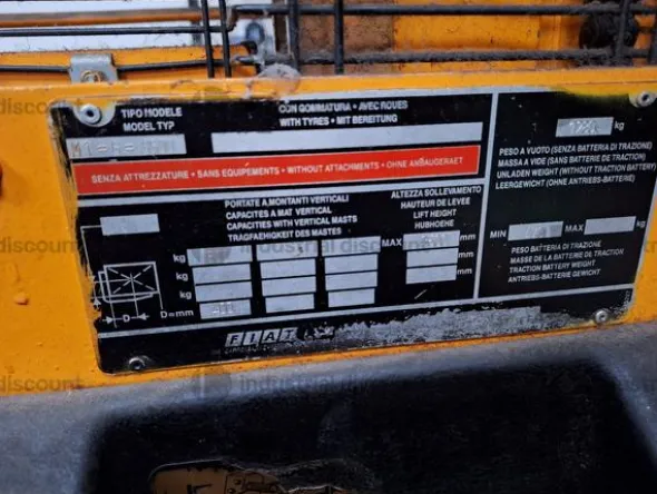 1#9818 Macchinari e attrezzature per lavorazioni metalliche e carrelli elevatori