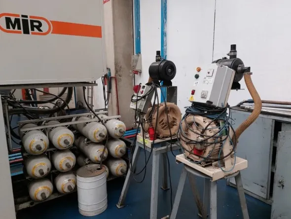 1#7512 Macchinari e attrezzature per la lavorazione di materie plastiche