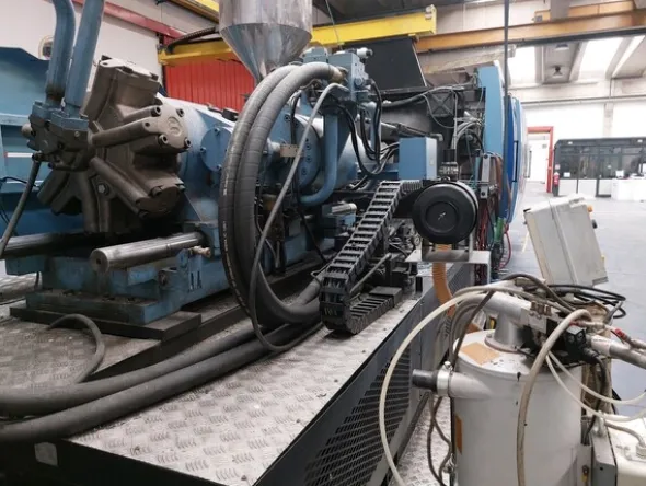 1#7512 Macchinari e attrezzature per la lavorazione di materie plastiche