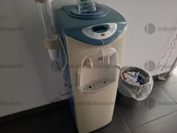 1#10115 Macchinari ed arredamento per studio odontoiatrico