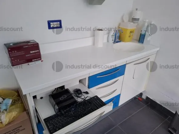 1#10115 Macchinari ed arredamento per studio odontoiatrico
