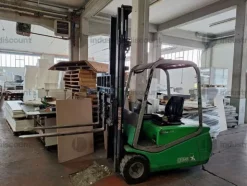 2#8766 Macchinari ed attrezzatura per falegnameria