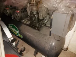 2#8036 Macchinari ed attrezzature per officina