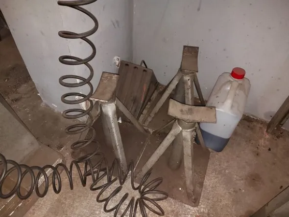 2#8036 Macchinari ed attrezzature per officina