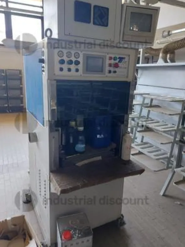 101#8613 Macchinari per calzaturifici, materie prime e prodotti finiti