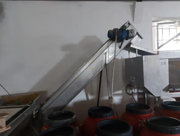 9#7582 Macchinari per la lavorazione delle olive