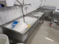 1#7648 Macchinari produzione di prodotti caseari e autocarri