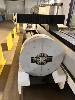 Macchina taglio laser CORMAK LF3015LNR