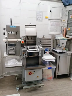 macchina x produzione pasta fresca