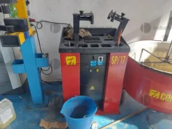 3#9643 Macchine, attrezzature per gommista e officina e Rimanenze di magazzino pneumatici