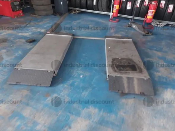 3#9643 Macchine, attrezzature per gommista e officina e Rimanenze di magazzino pneumatici