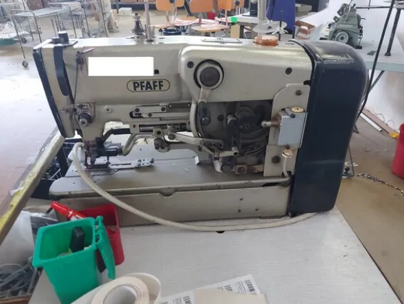 1#7925 Macchine da cucire