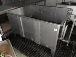 1#8393 Macchine da cucire e attrezzatura per confezionamento